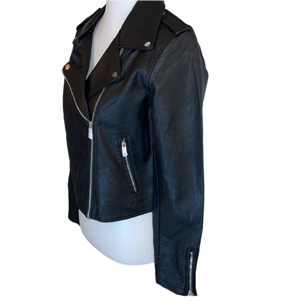 Romeo + Juliet Couture Black Faux Leather Jacket Size Medium NWT - Picture 4 of 17